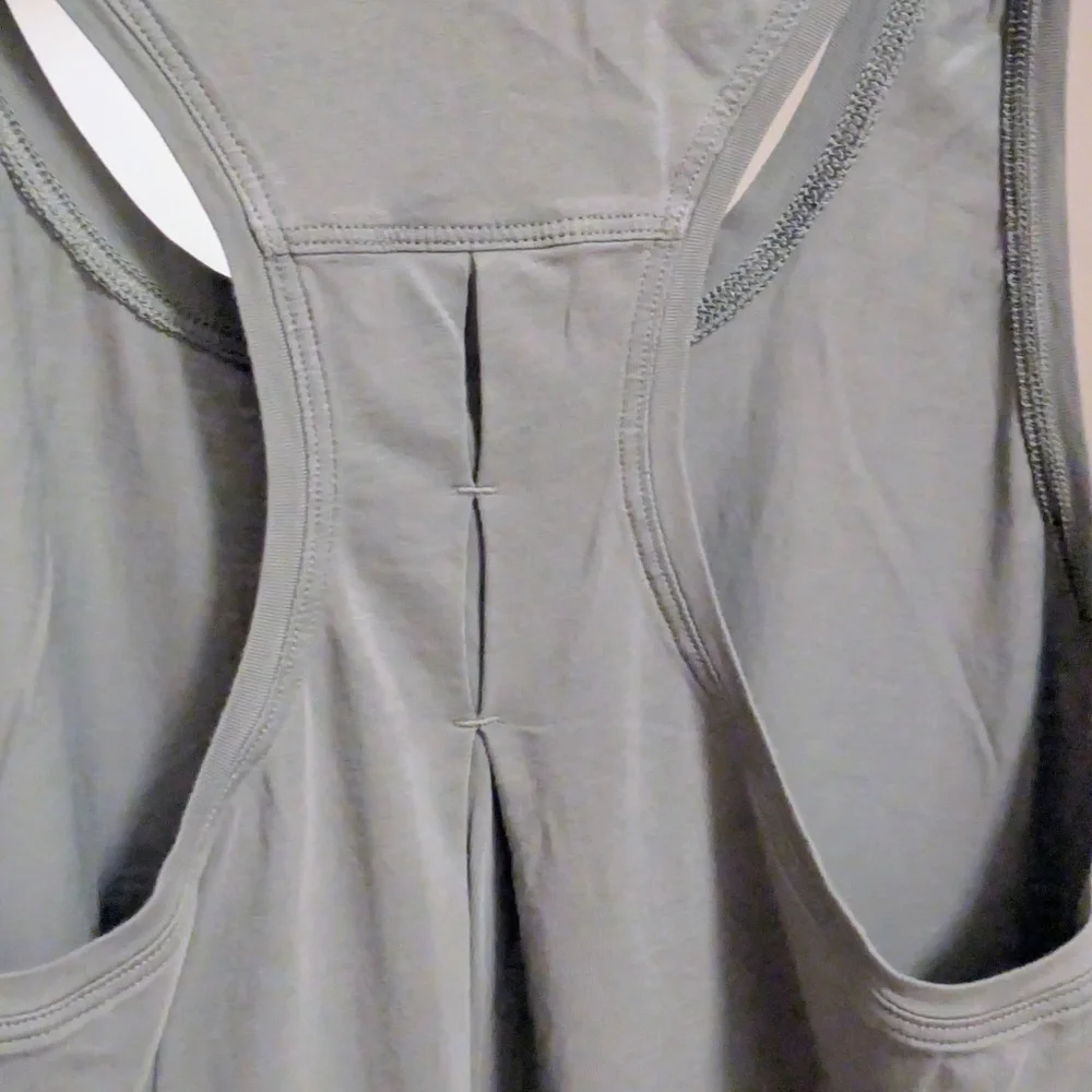 Lululemon Love tank Rhino Grey Size 6 - Picture 3 of 5